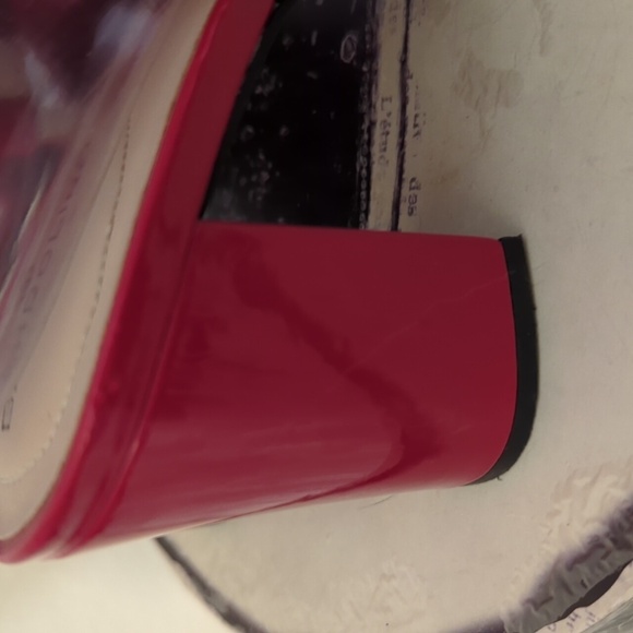 Bandolino Red Open Toe Shoes - Picture 6 of 11